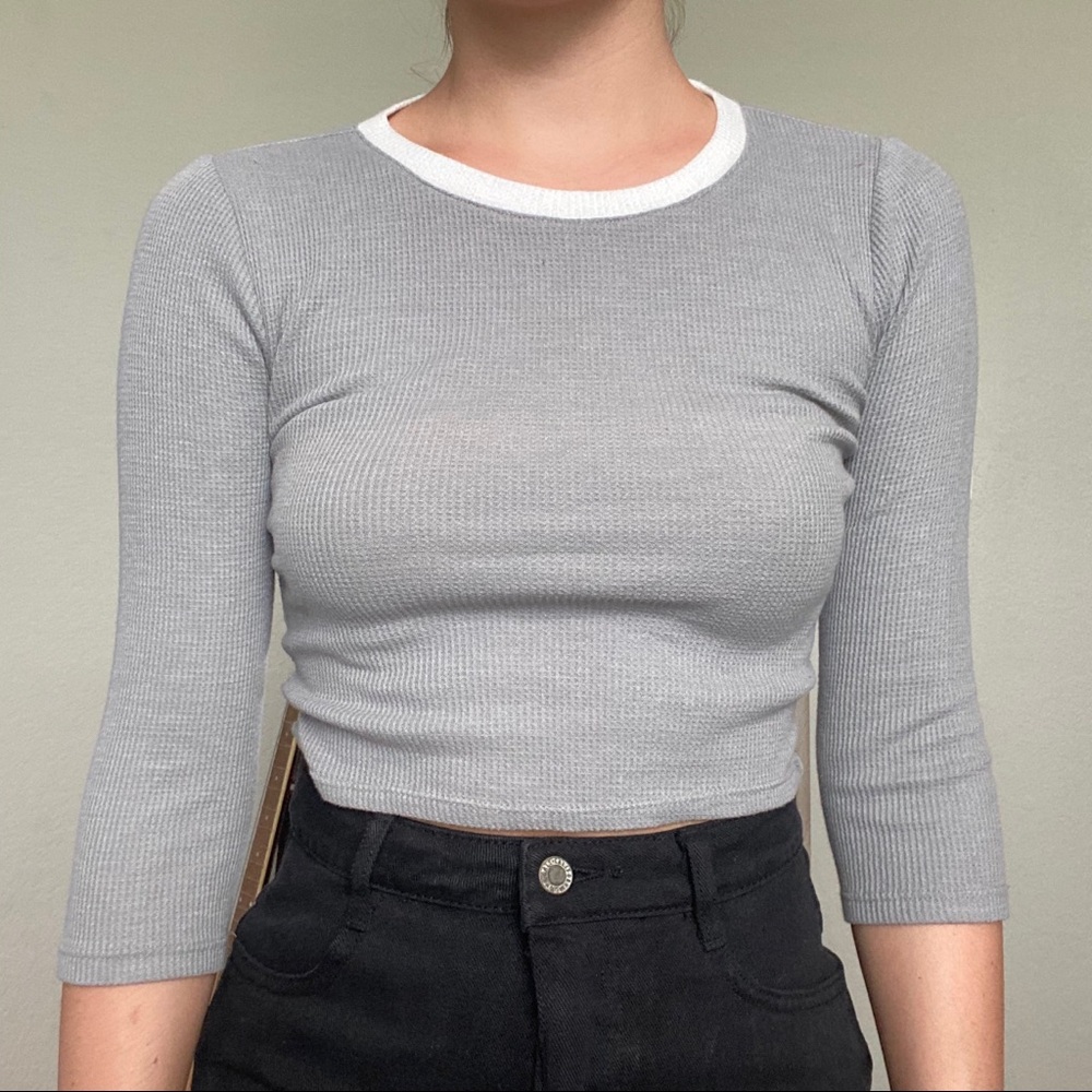 three fourth sleeve grey knit top
